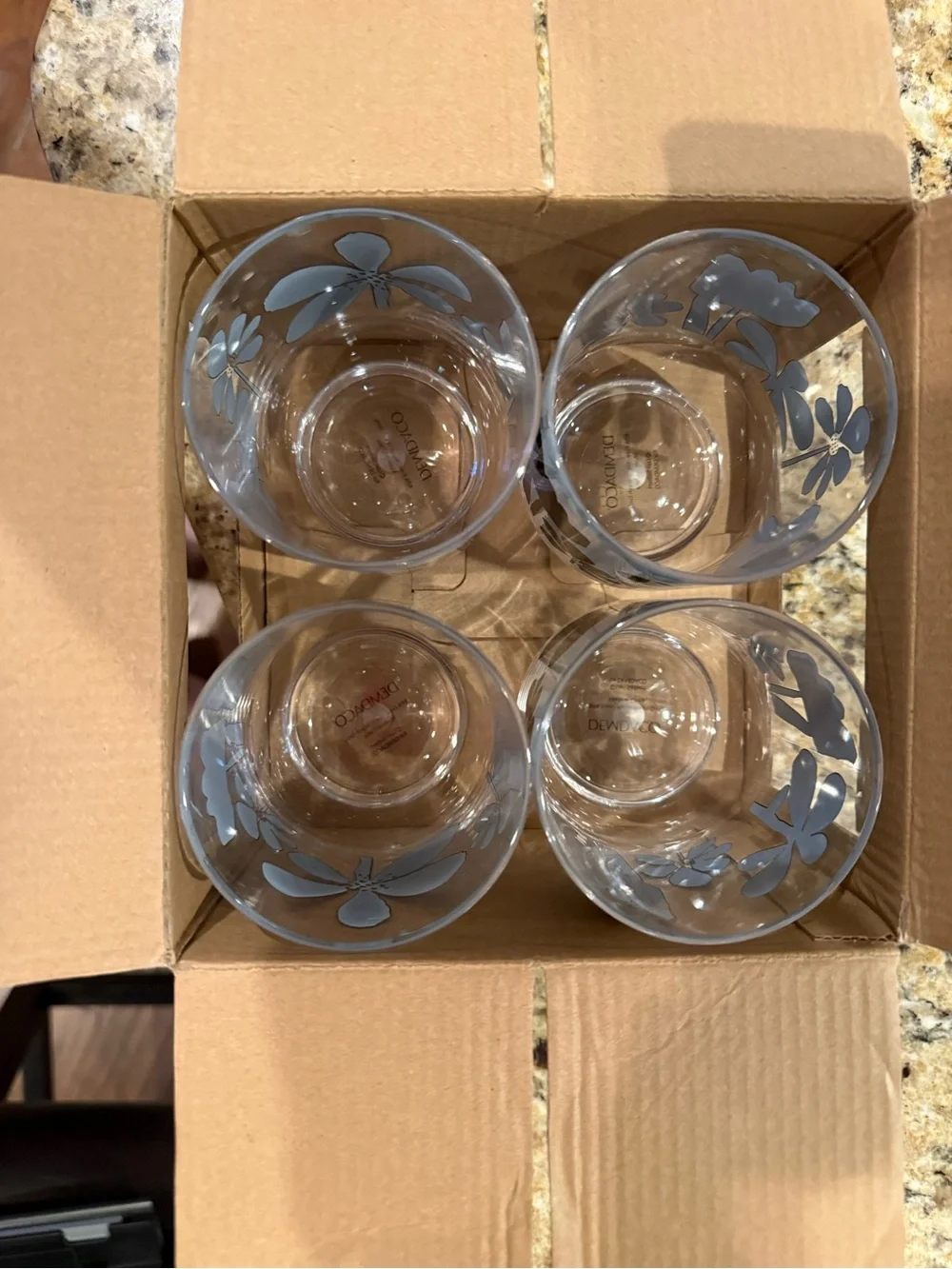 DEMDACO Clear Acrylic‎ Tumbler Black Floral Design 14oz, set of 4, NWT drinkware